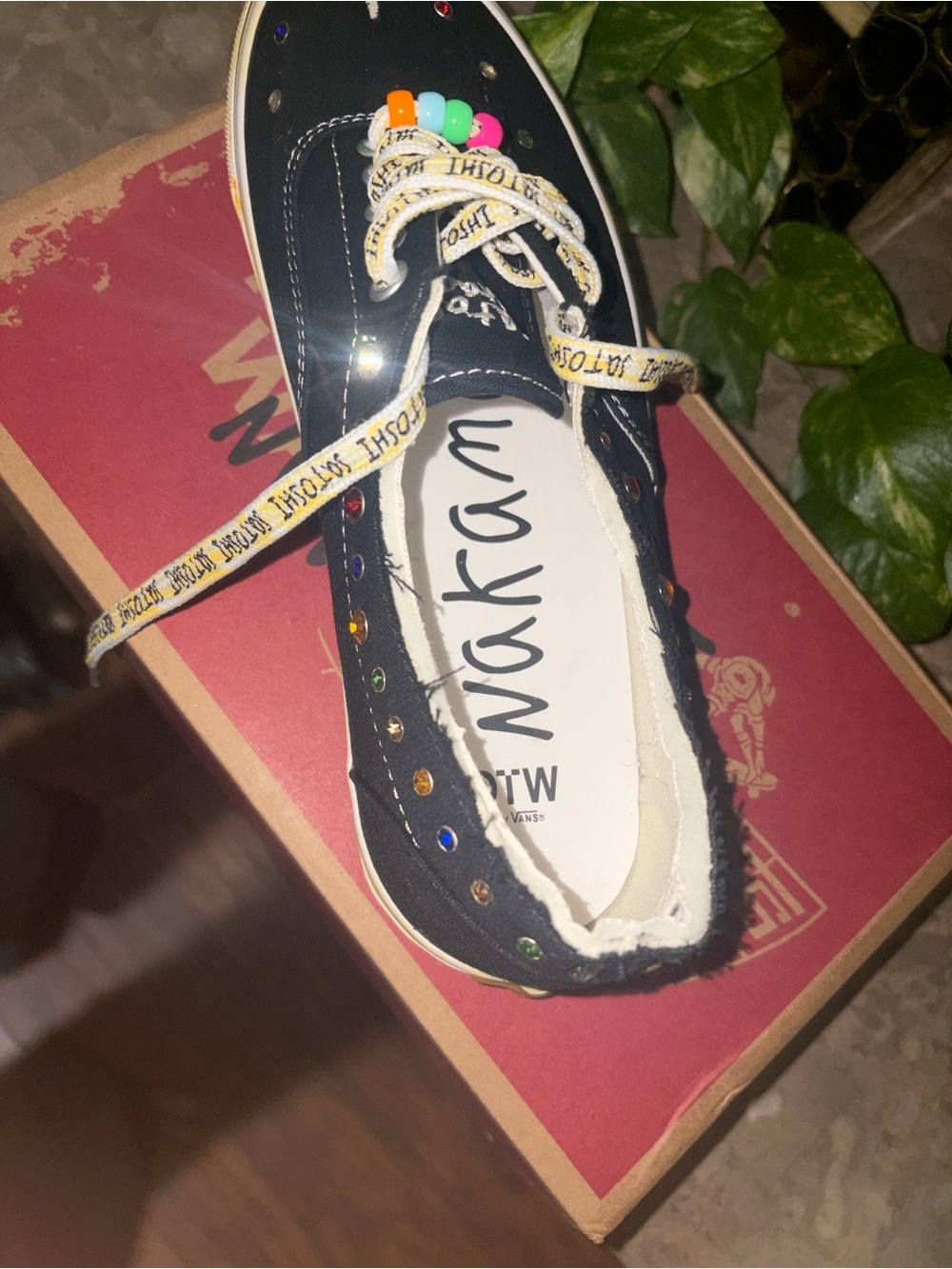 Vans /Satoshi - Picture 4 of 8